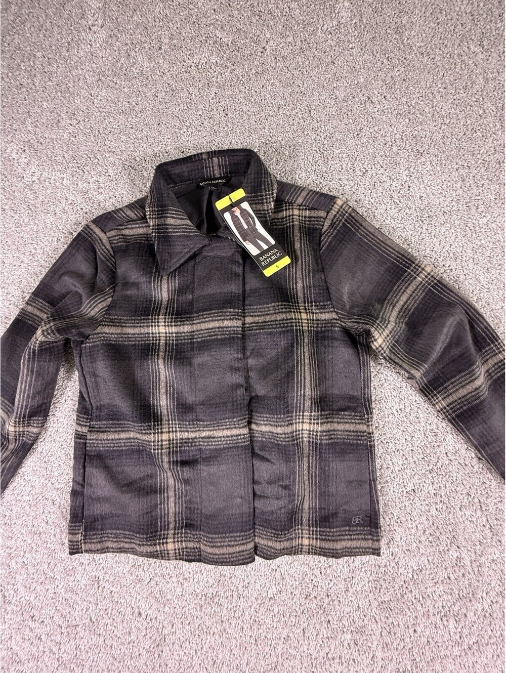 NWT Banana Republic Soft and Warm Light Weight Jacketsnap Closure Size Small